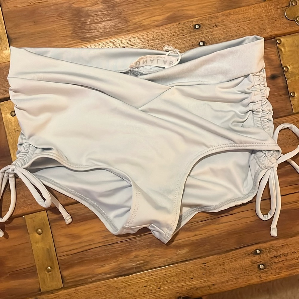 Lunalae Scrunch Butt Pole Shorts